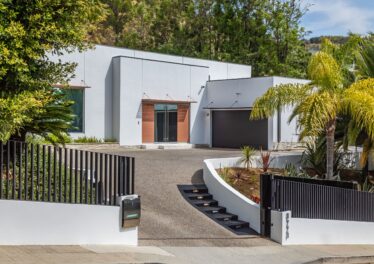 9229 Robin Drive