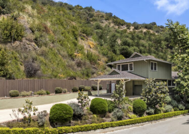 3820 Mandeville Canyon Rd