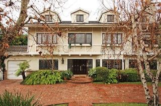 607 N Rexford Dr