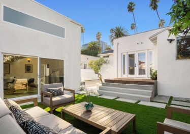 138 N Doheny Dr