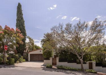 3145 La Suvida Dr