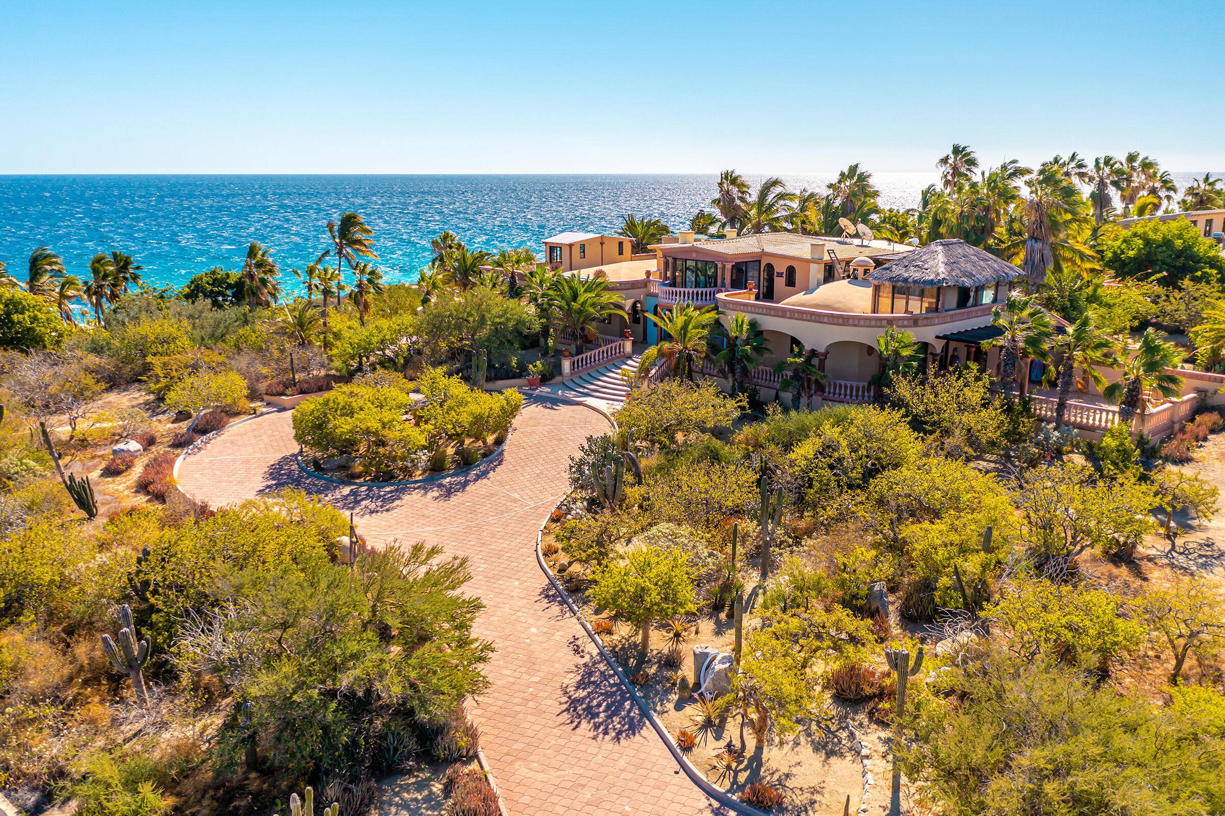 Buying Luxury Properties in Cabo