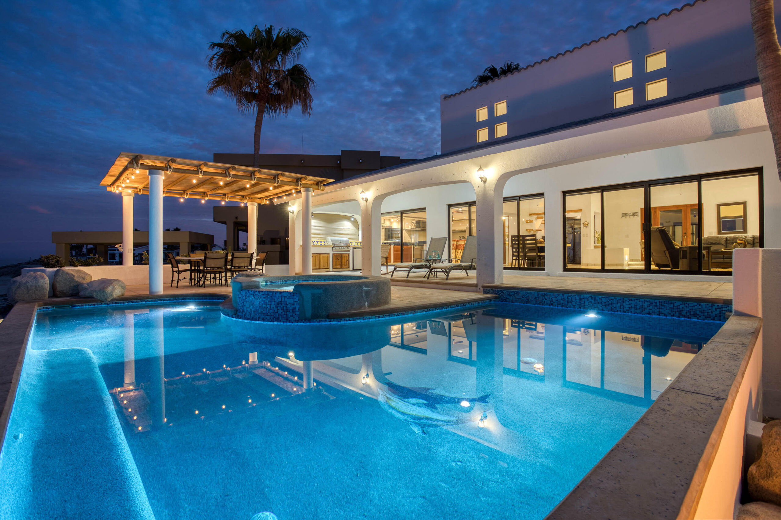 Luxury condos in Cabo