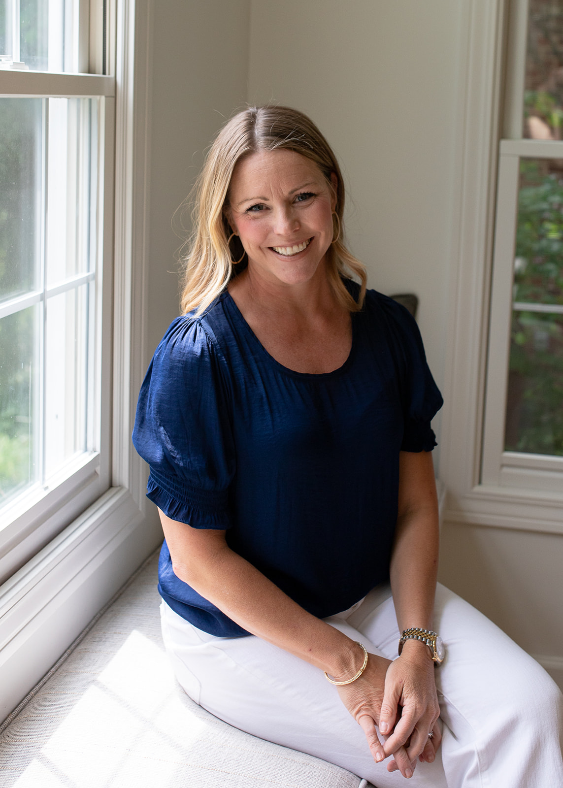 Clarendon Hills real estate agent with experience selling luxury homes in Chicago’s western suburbs