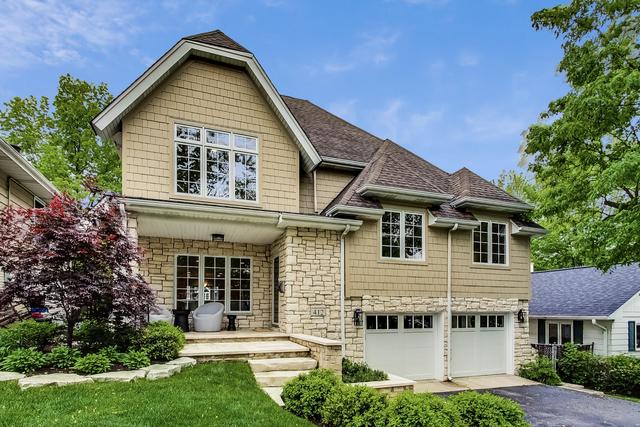 First-time home buyer guide to Hinsdale Illinois featuring residential neighborhoods and downtown area