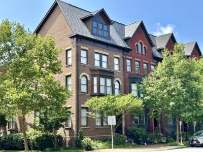 Park Potomac, Brownstone Elevator Townhomes and Condos in Potomac Maryland, with shops, restaurants and fitness.