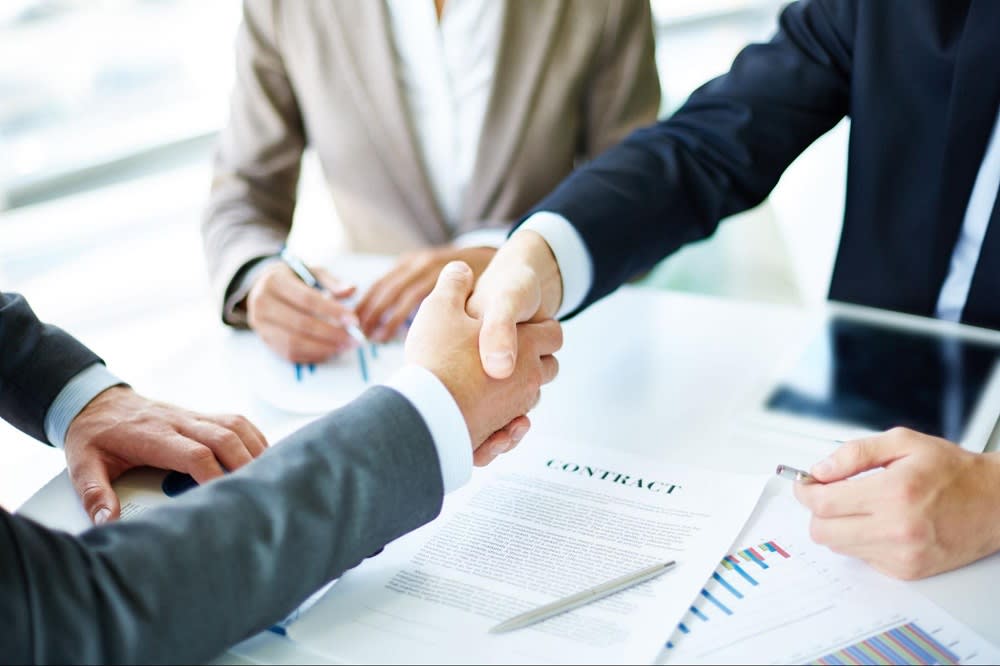 Top 6 Expert Tips for Buying a Luxury Centennial Hills Home