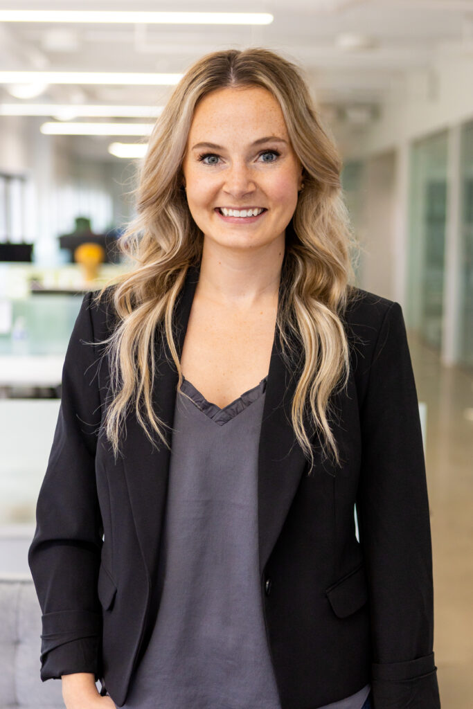 Ashli  Veldhuis Photo