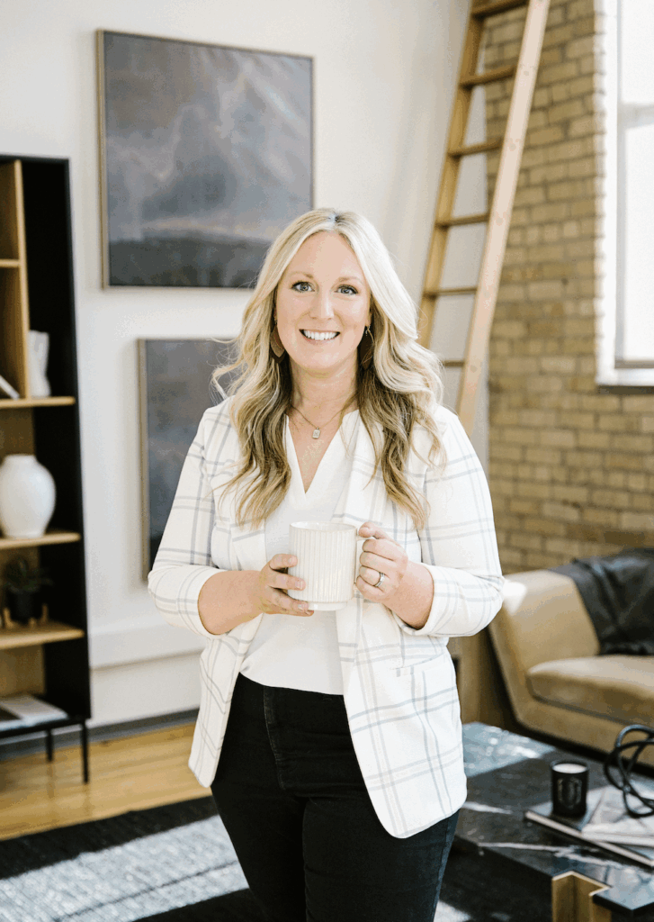 Hollie Engle Photo