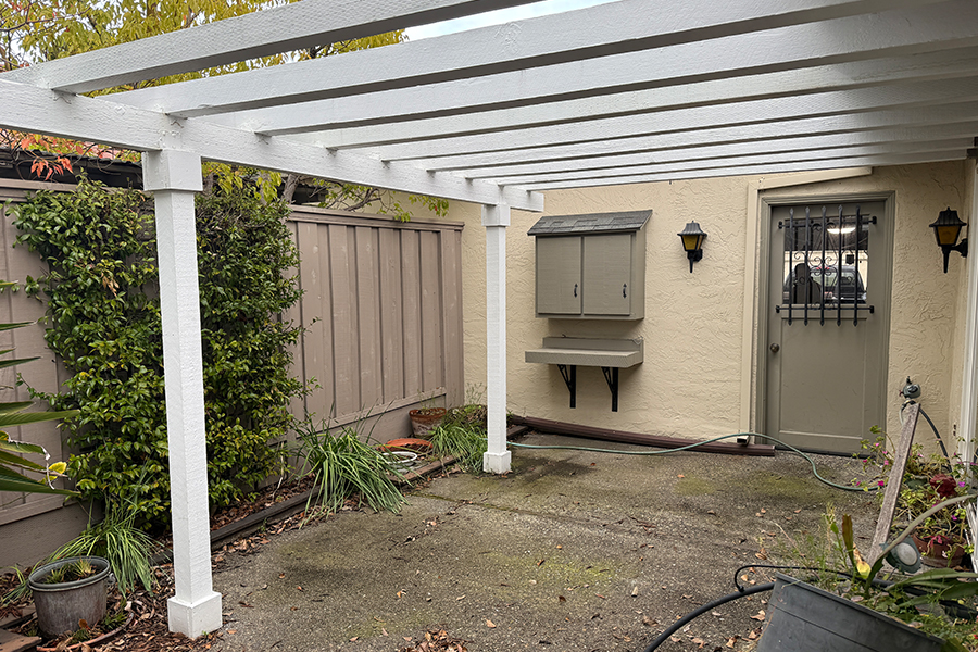10933 Sweet Oak