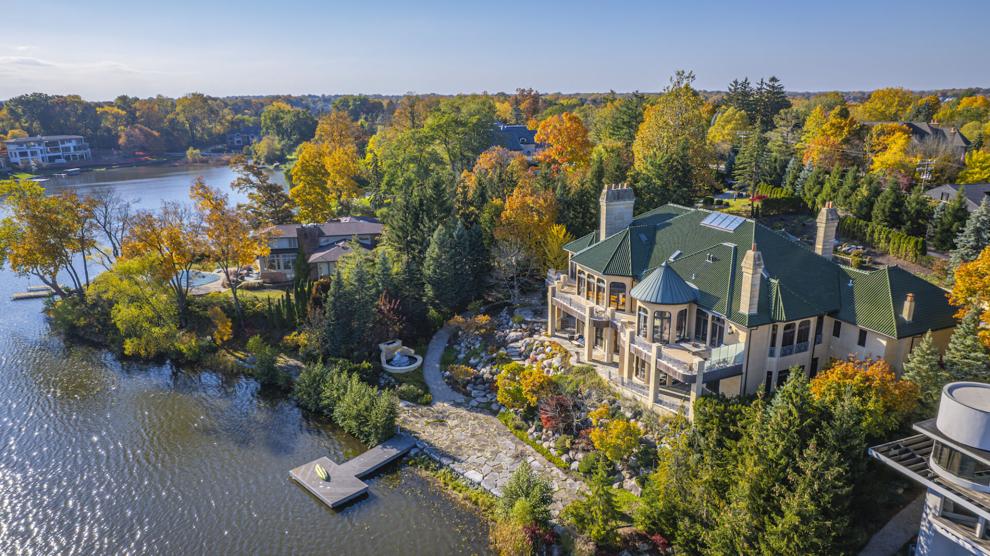 Real Estate Spotlight: A Masterpiece on Island Lake