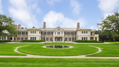 Luxury realtor in Southborough