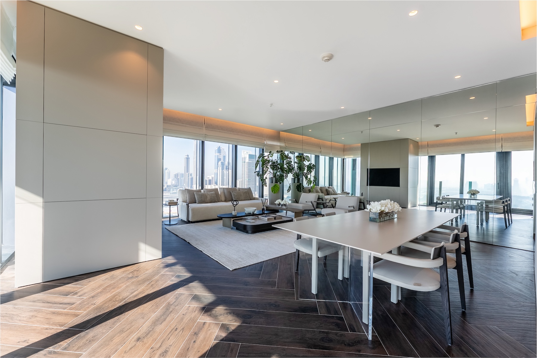 ZA’ABEEL FIRST | 3BR Residence | Burj Khalifa & Park Views Slide Image