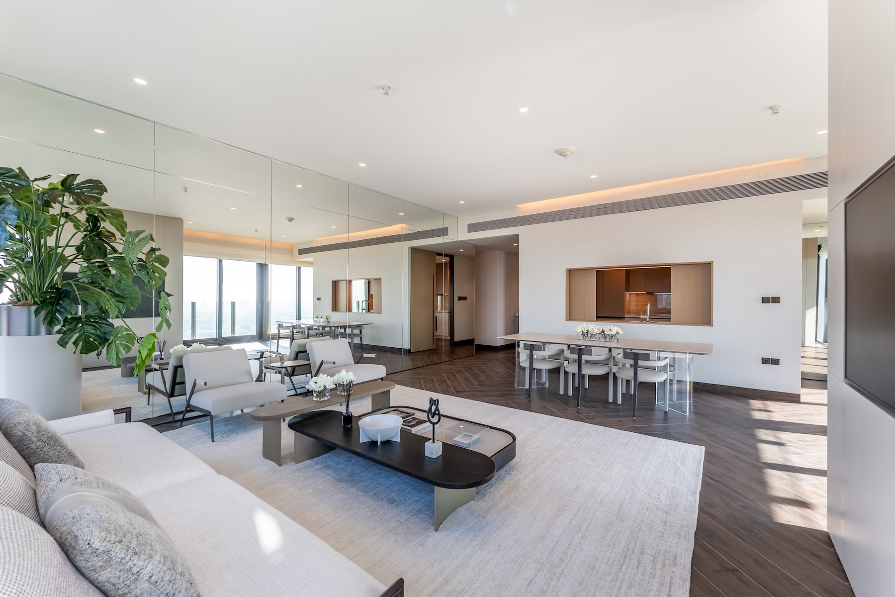 ZA’ABEEL FIRST | 3BR Residence | Burj Khalifa & Park Views Slide Image