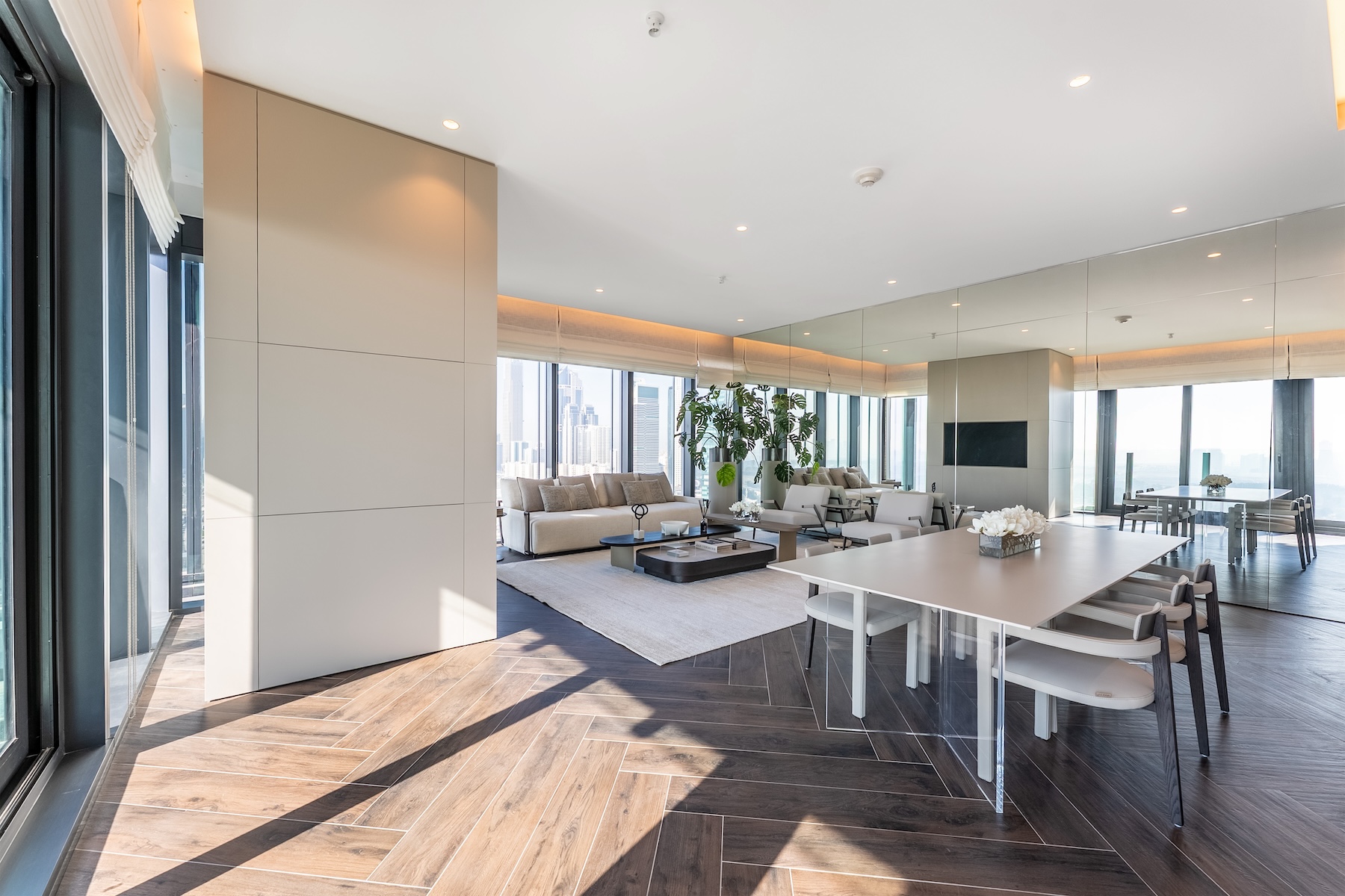 ZA’ABEEL FIRST | 3BR Residence | Burj Khalifa & Park Views Slide Image