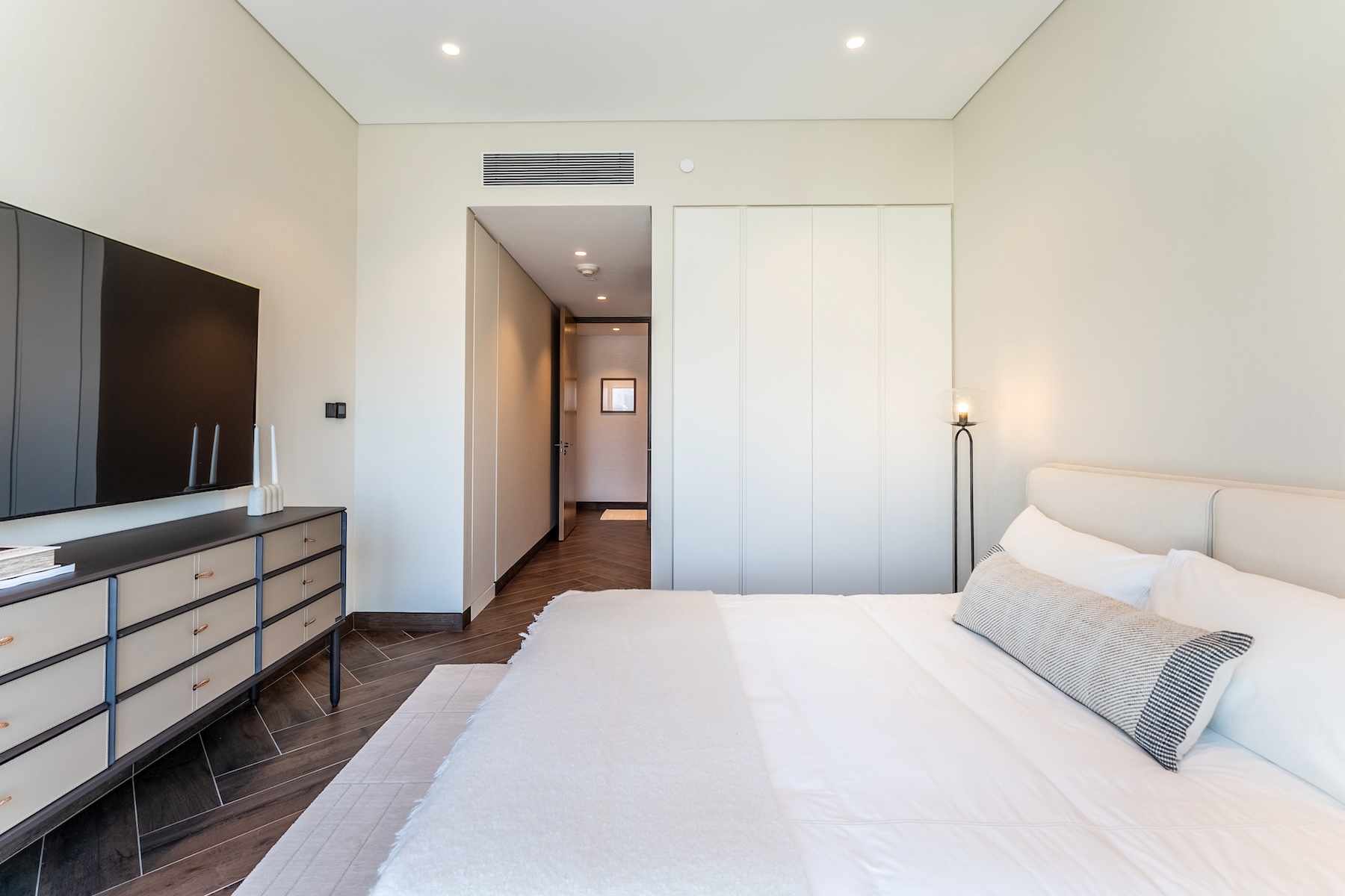 ZA’ABEEL FIRST | 3BR Residence | Burj Khalifa & Park Views Slide Image