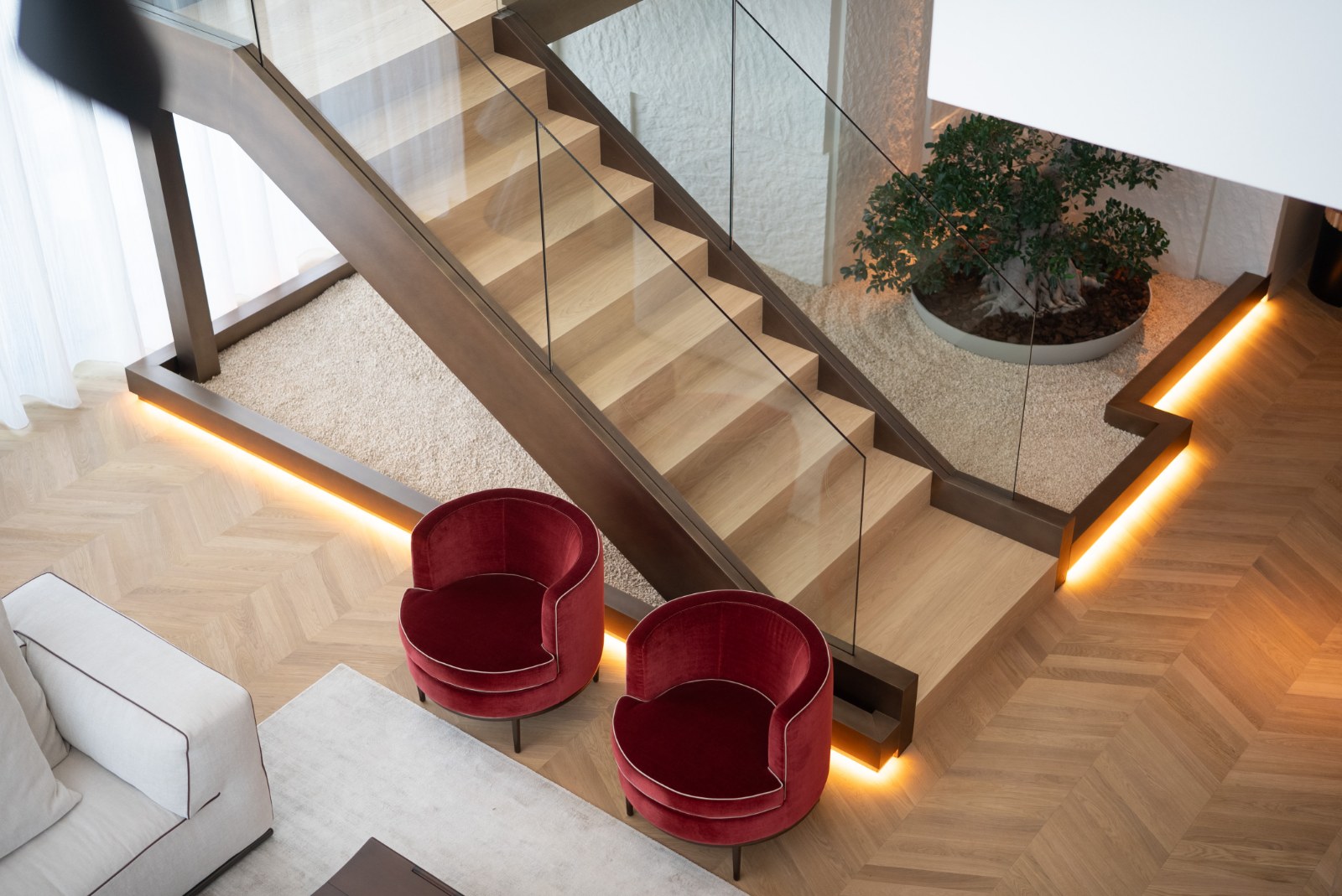 ZA’ABEEL FIRST | Bespoke 3BR Duplex | Exclusive Landmark Residence Slide Image