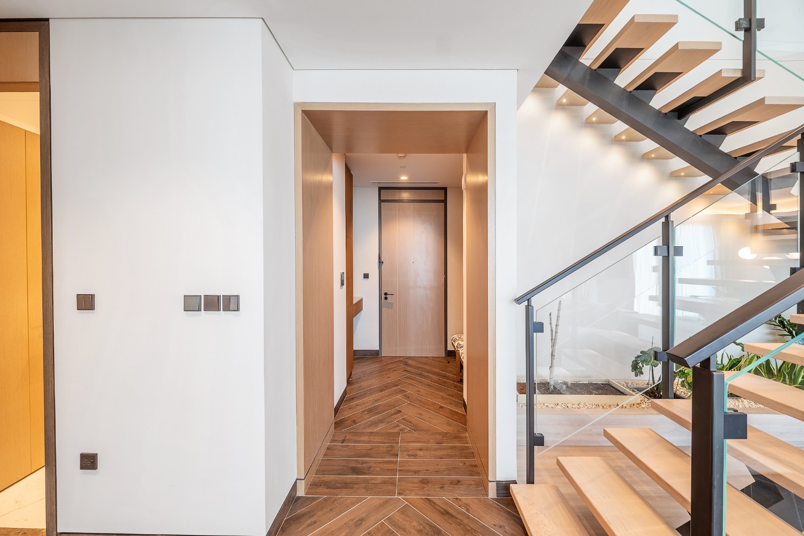 ZA’ABEEL FIRST | 2BR Duplex | Park & Dubai Frame Views Slide Image