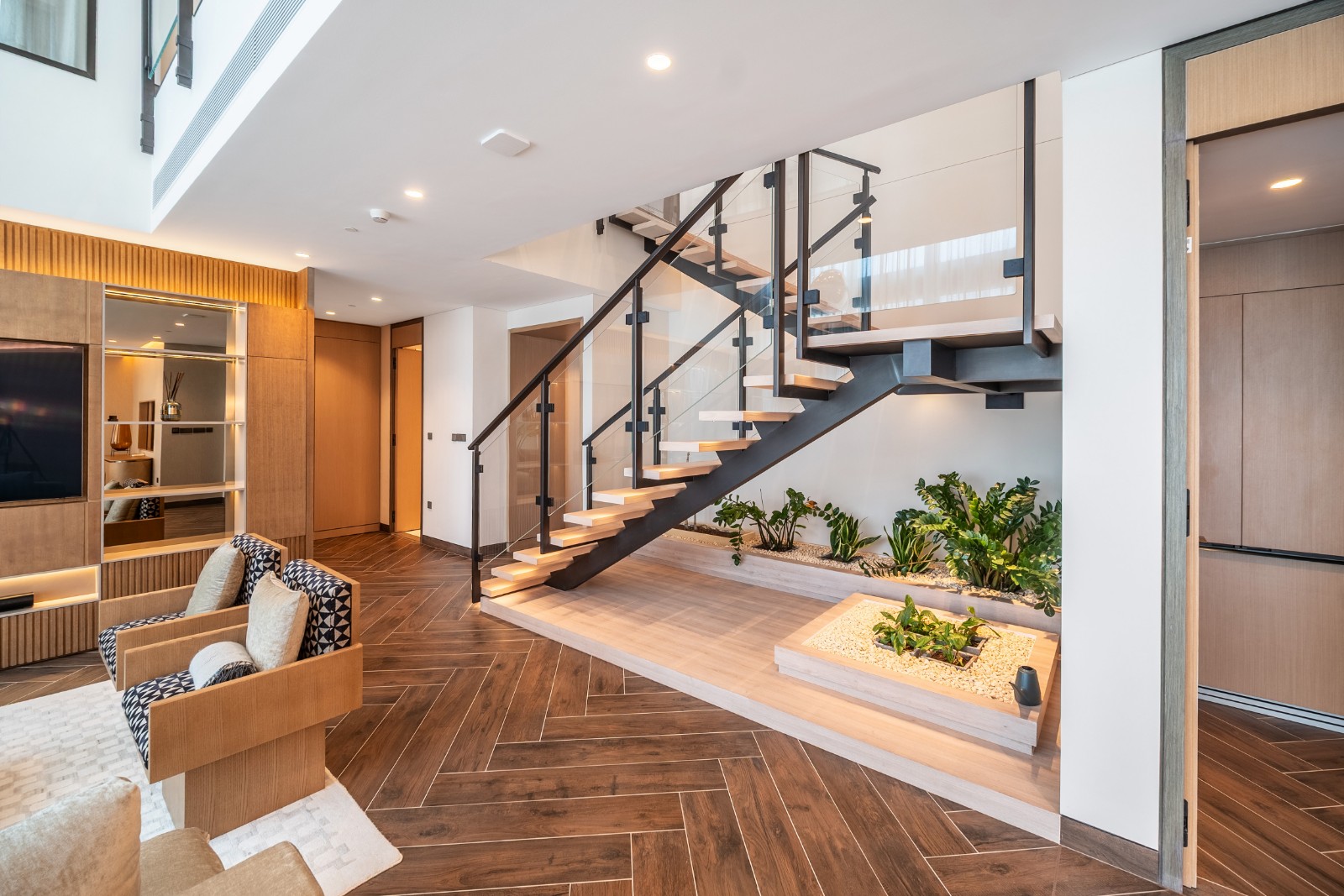 ZA’ABEEL FIRST | 2BR Duplex | Park & Dubai Frame Views Slide Image