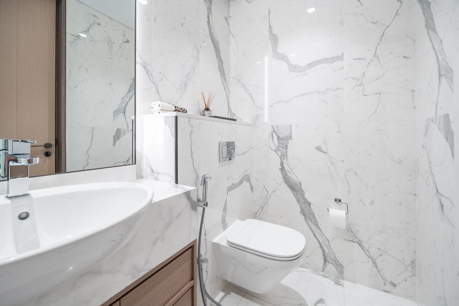 ZA’ABEEL FIRST | 2BR Duplex | Park & Dubai Frame Views Slide Image