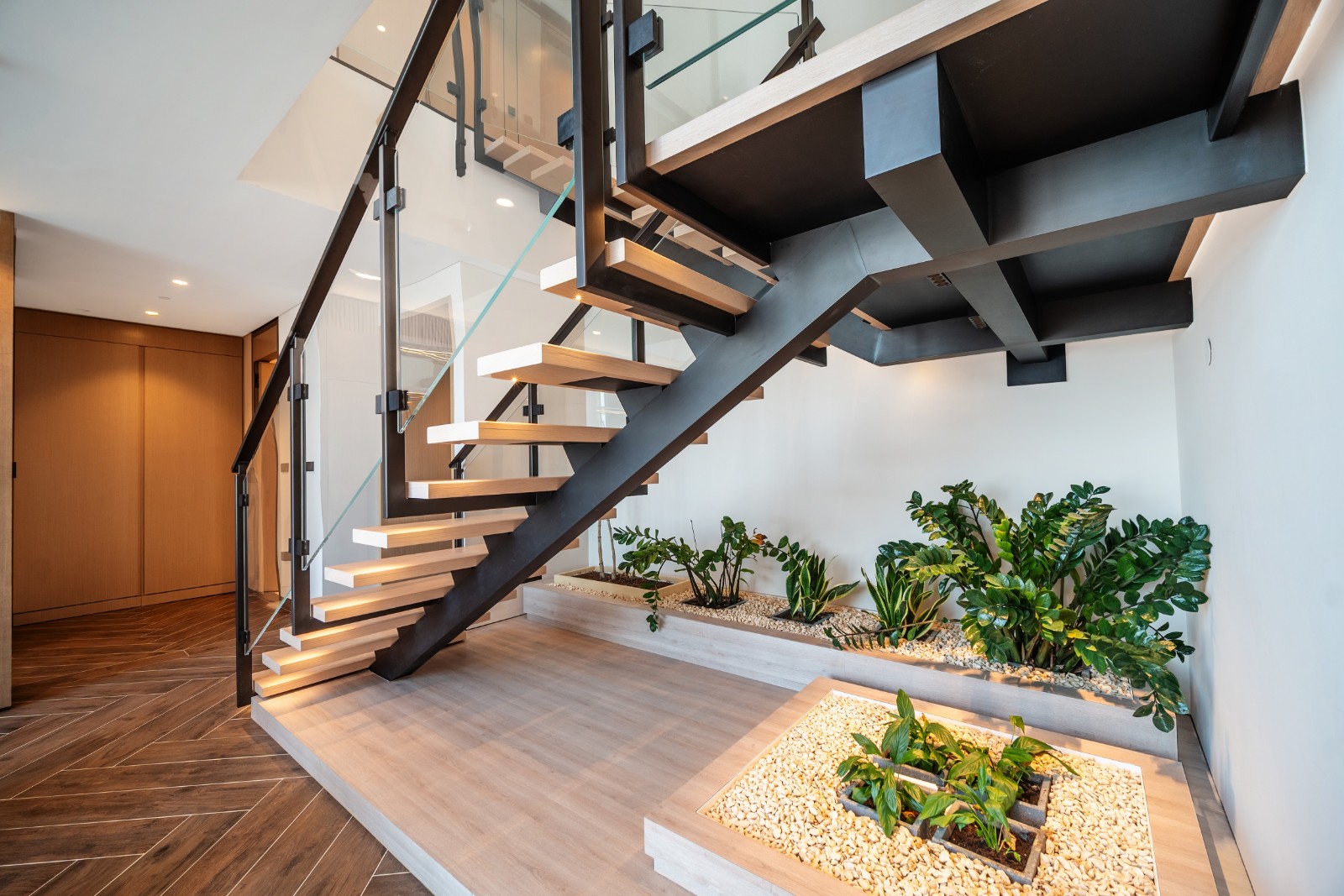 ZA’ABEEL FIRST | 2BR Duplex | Park & Dubai Frame Views Slide Image