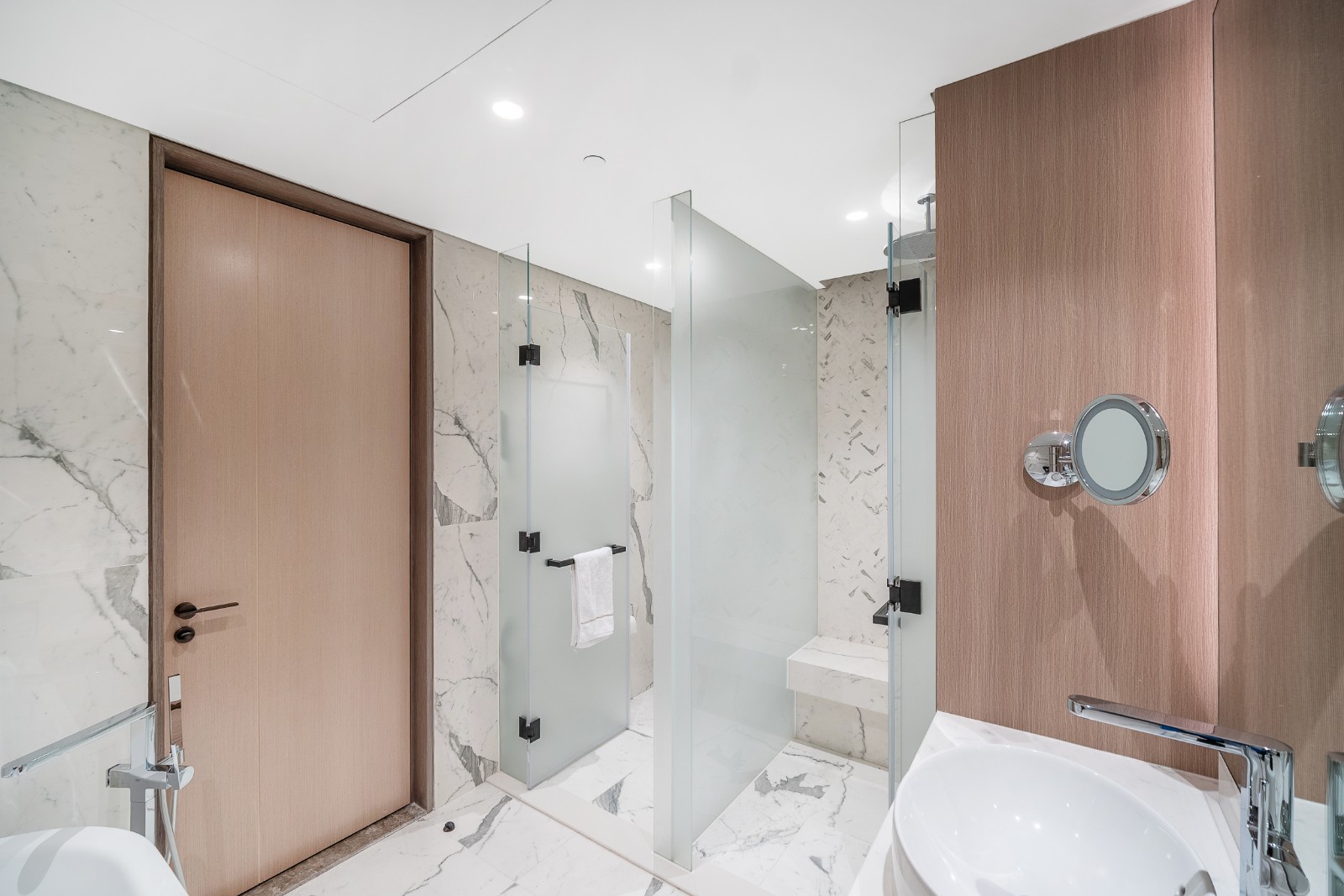 ZA’ABEEL FIRST | 2BR Duplex | Park & Dubai Frame Views Slide Image