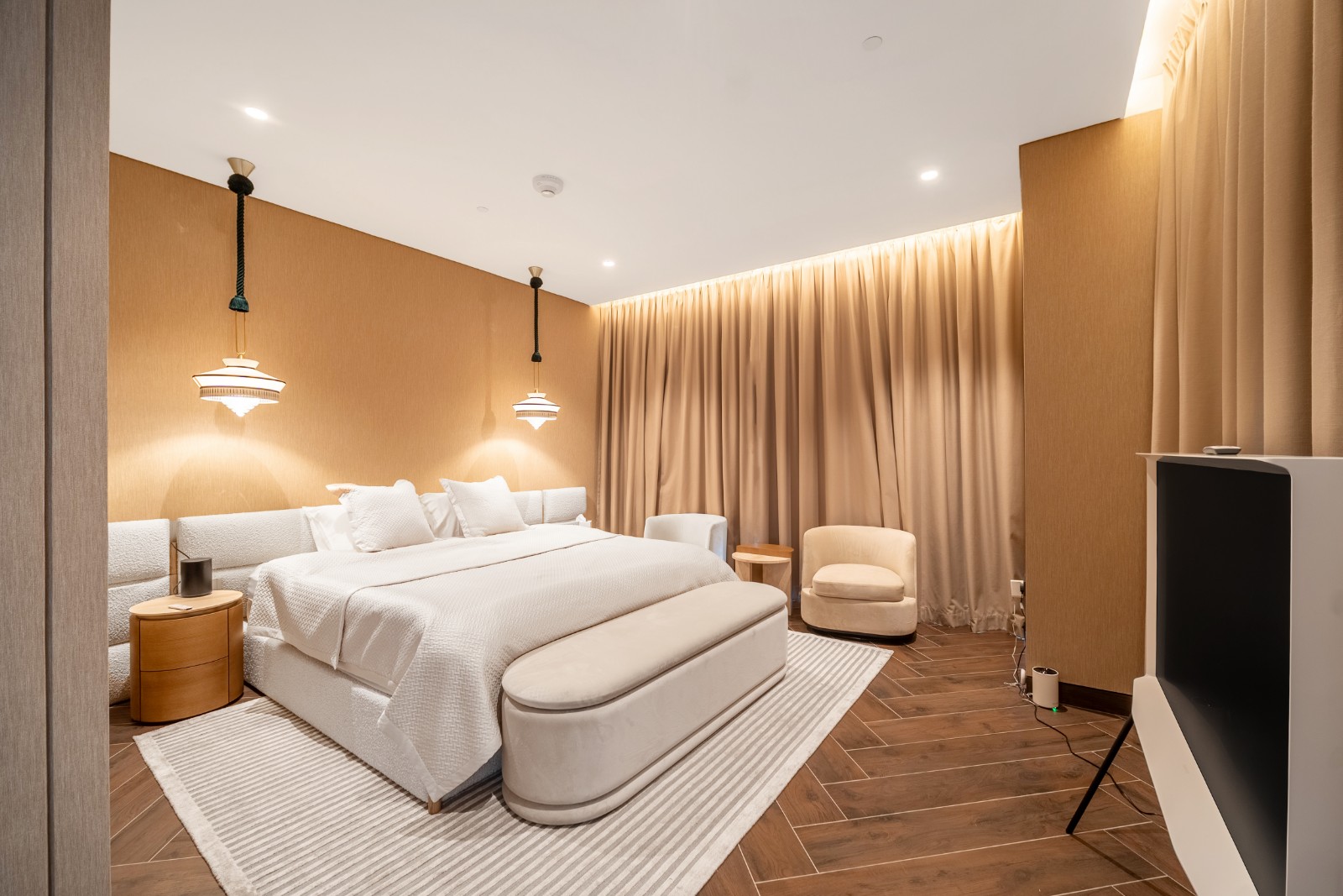 ZA’ABEEL FIRST | 2BR Duplex | Park & Dubai Frame Views Slide Image