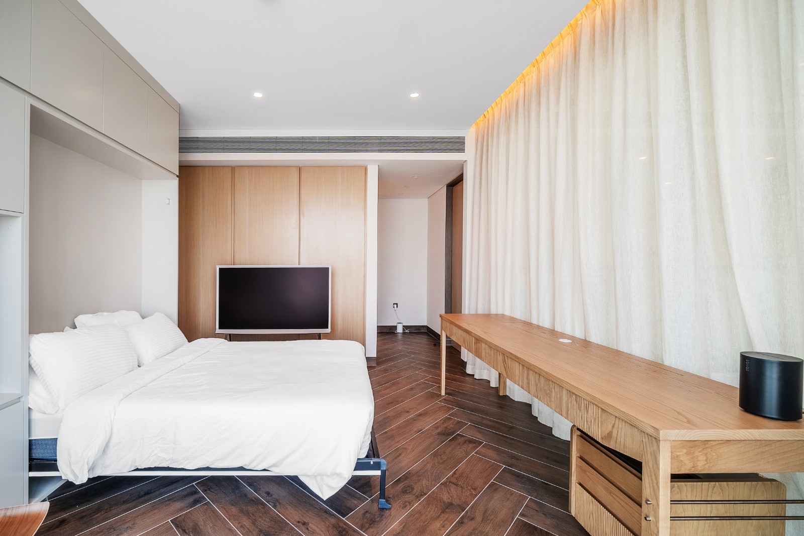 ZA’ABEEL FIRST | 2BR Duplex | Park & Dubai Frame Views Slide Image