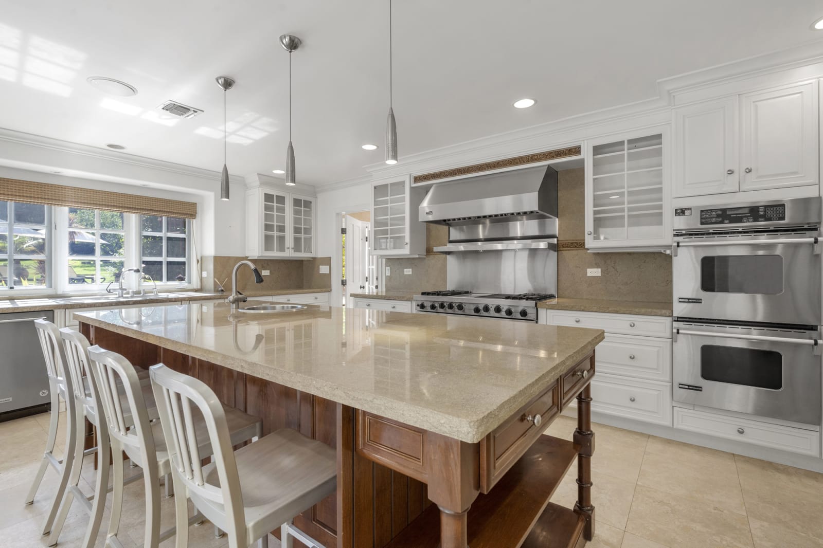 listing-img
