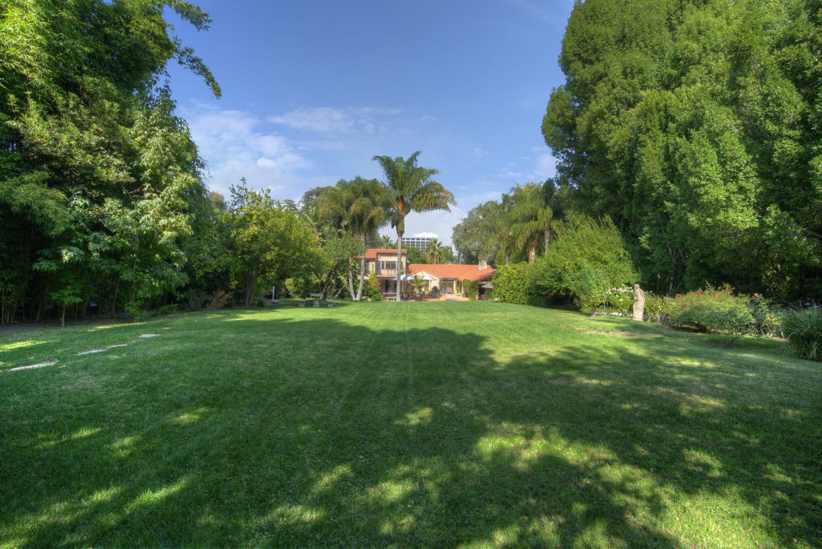 listing-img