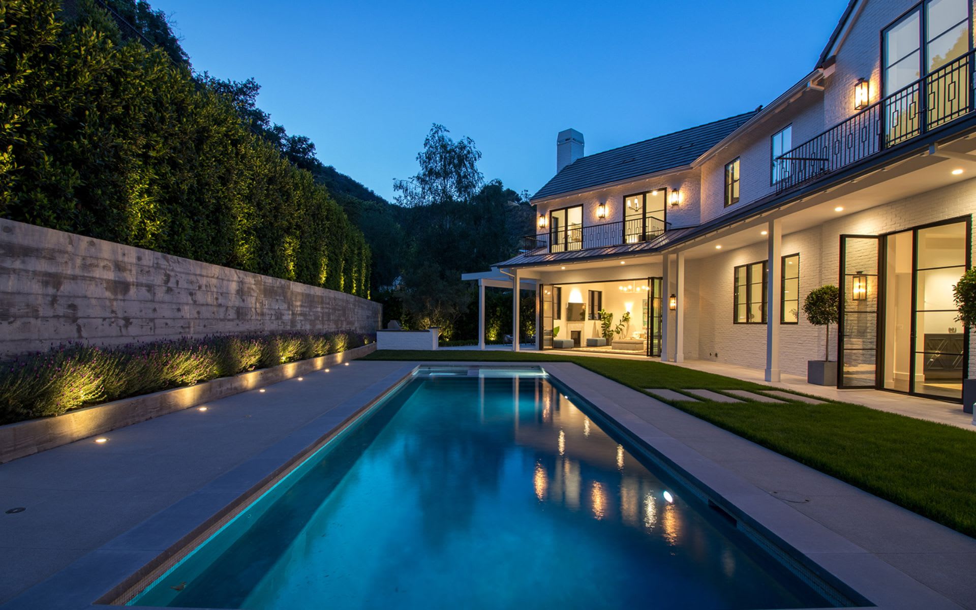 listing-img