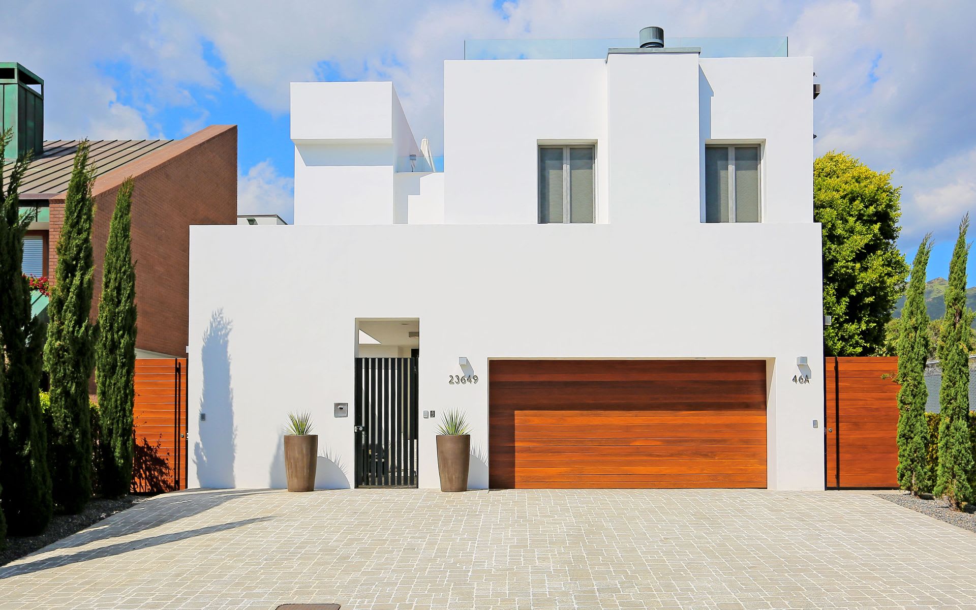 listing-img