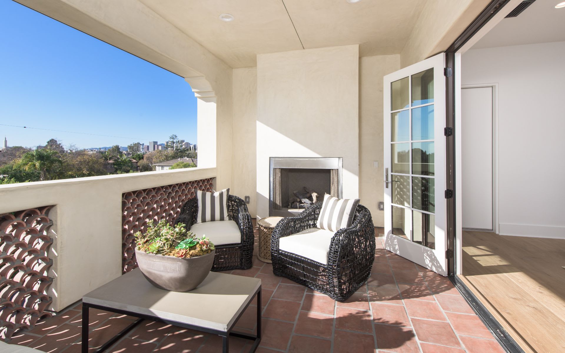 listing-img