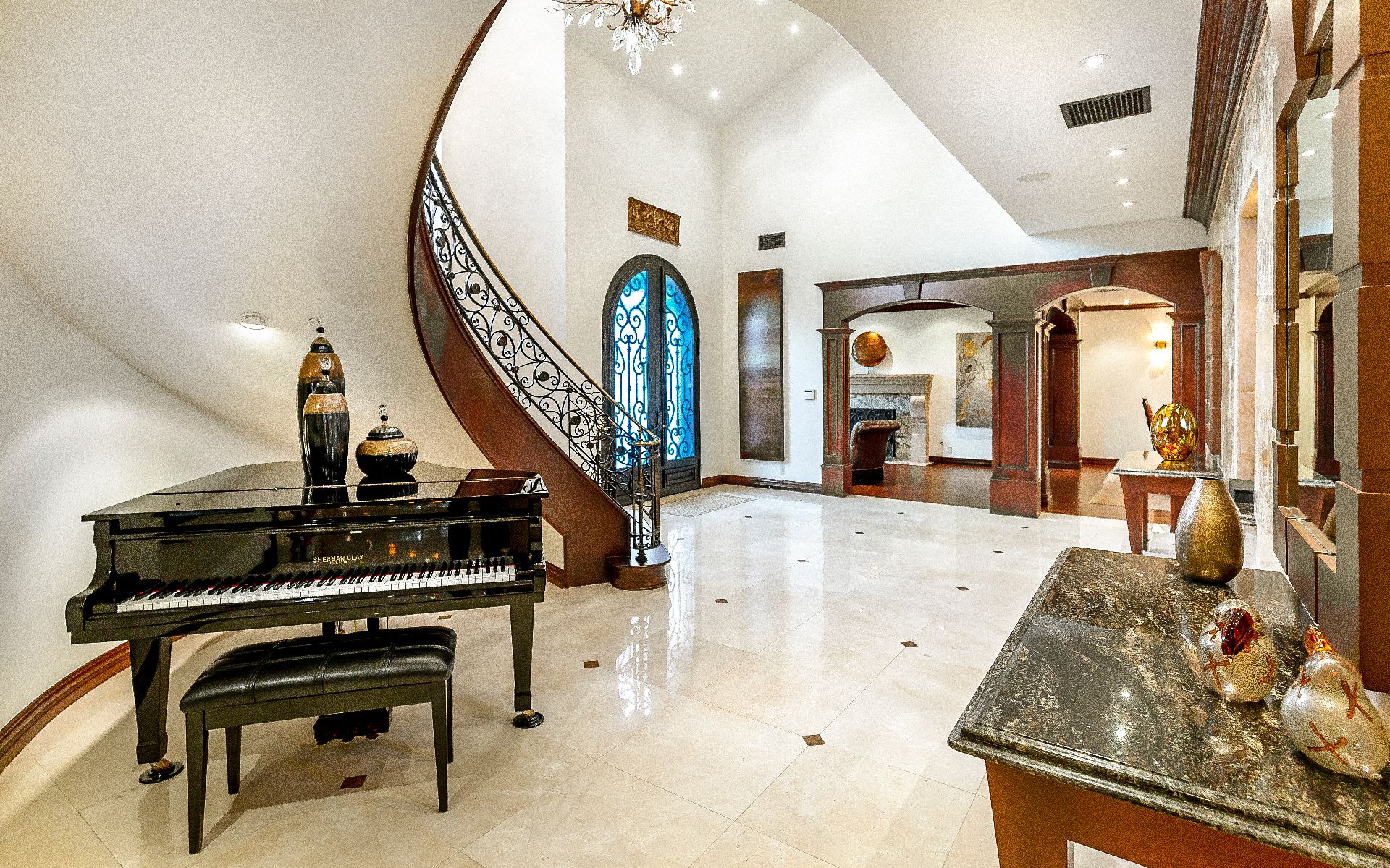 listing-img