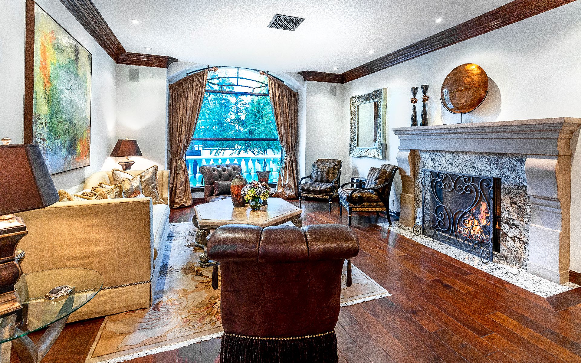 listing-img