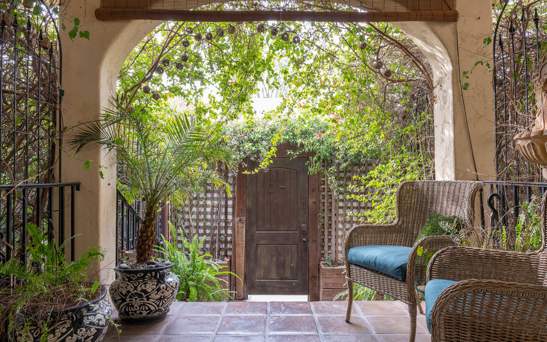 listing-img