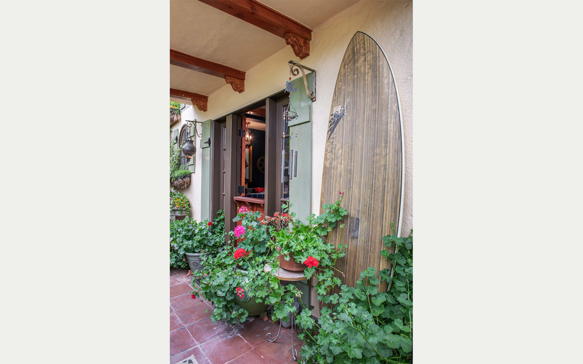 listing-img