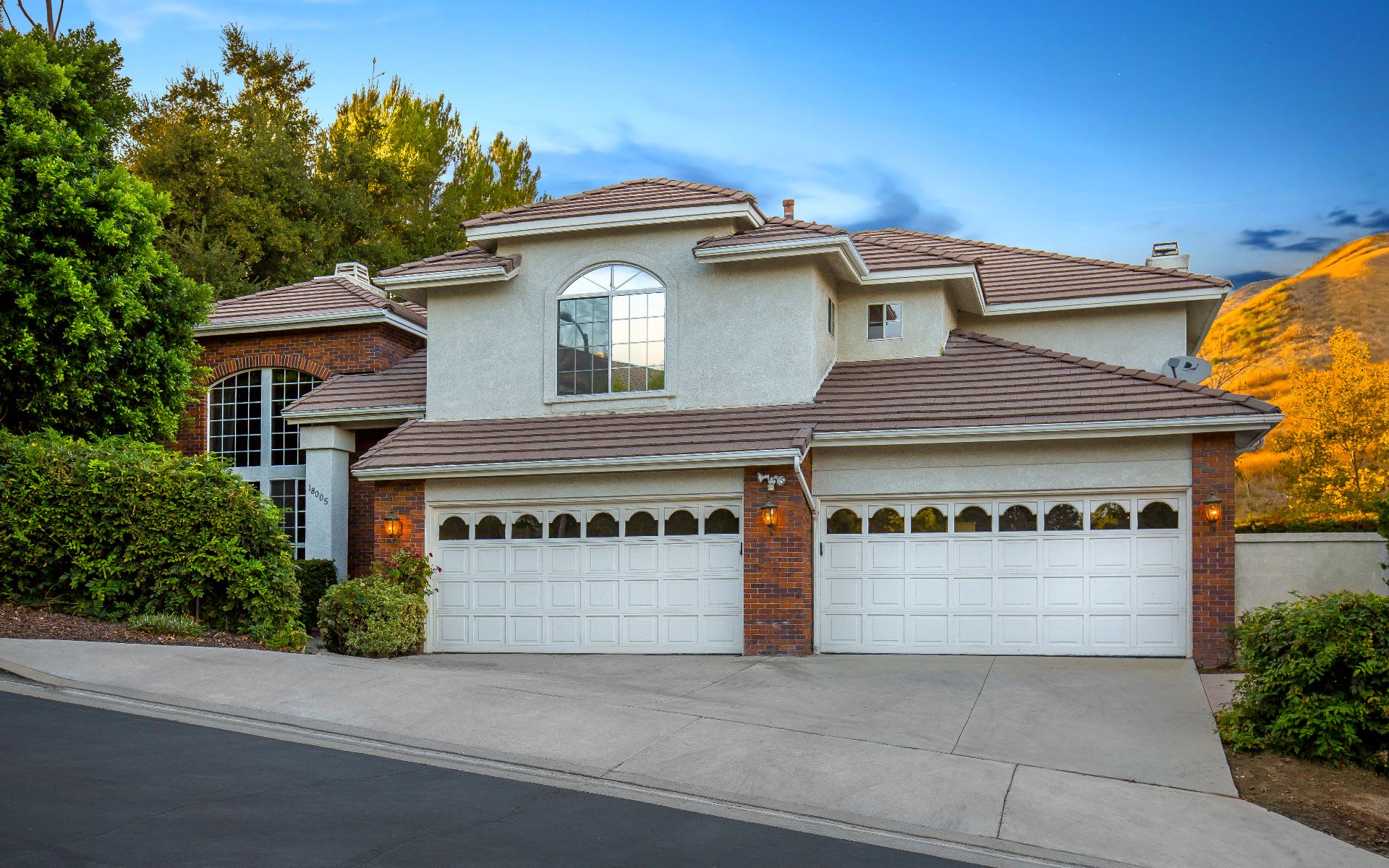 listing-img