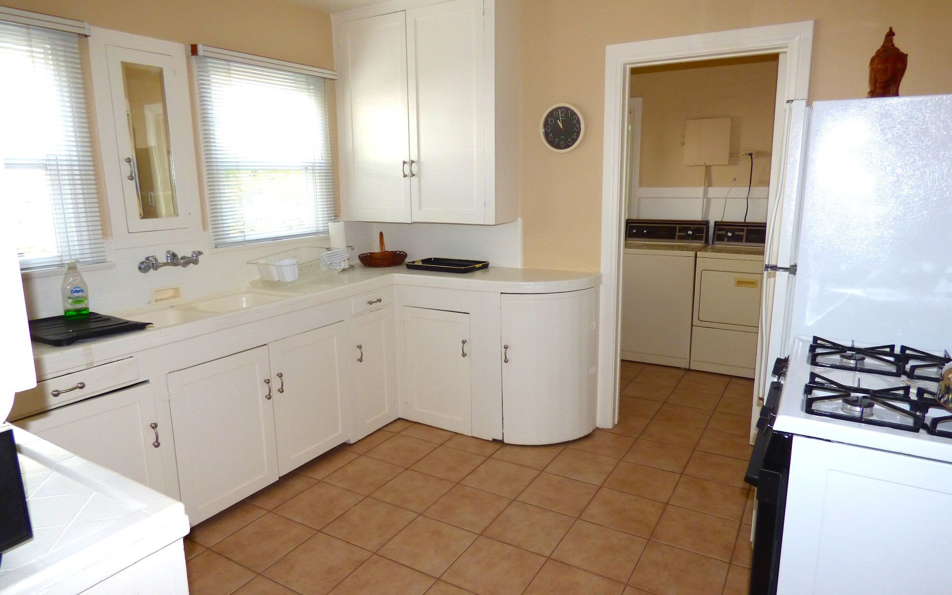 listing-img