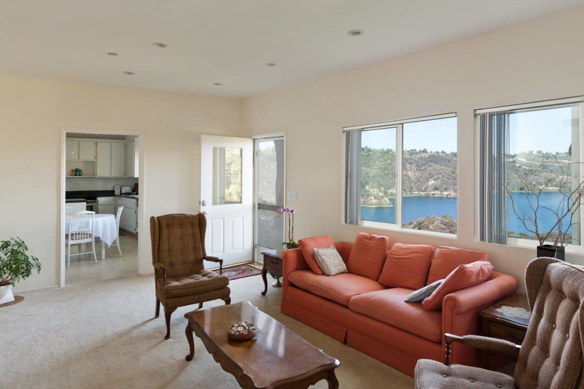 listing-img