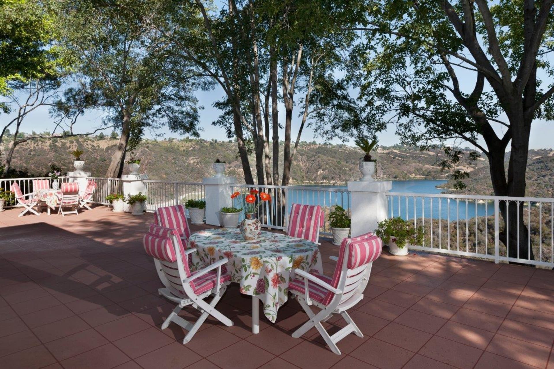 listing-img