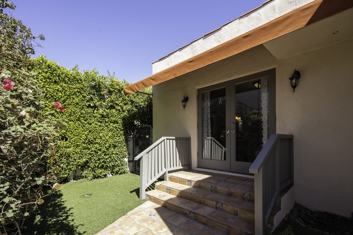 listing-img