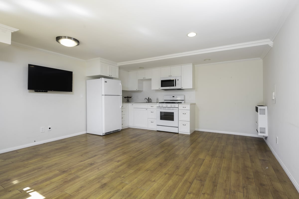 listing-img