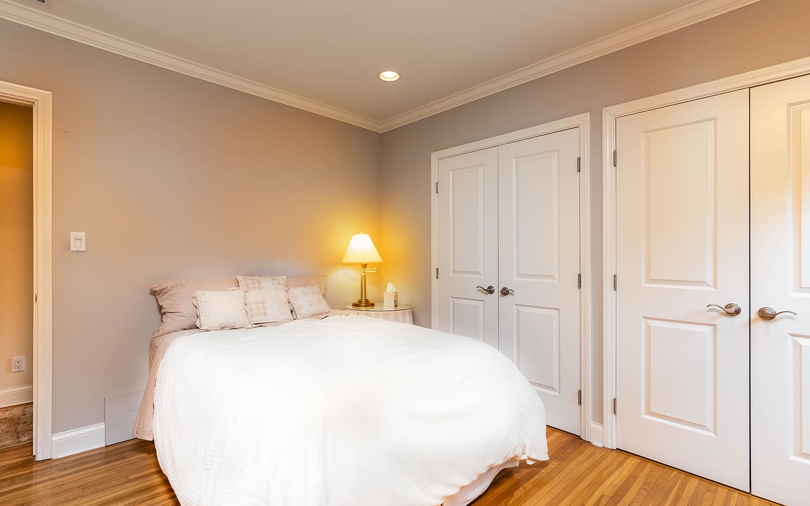 listing-img