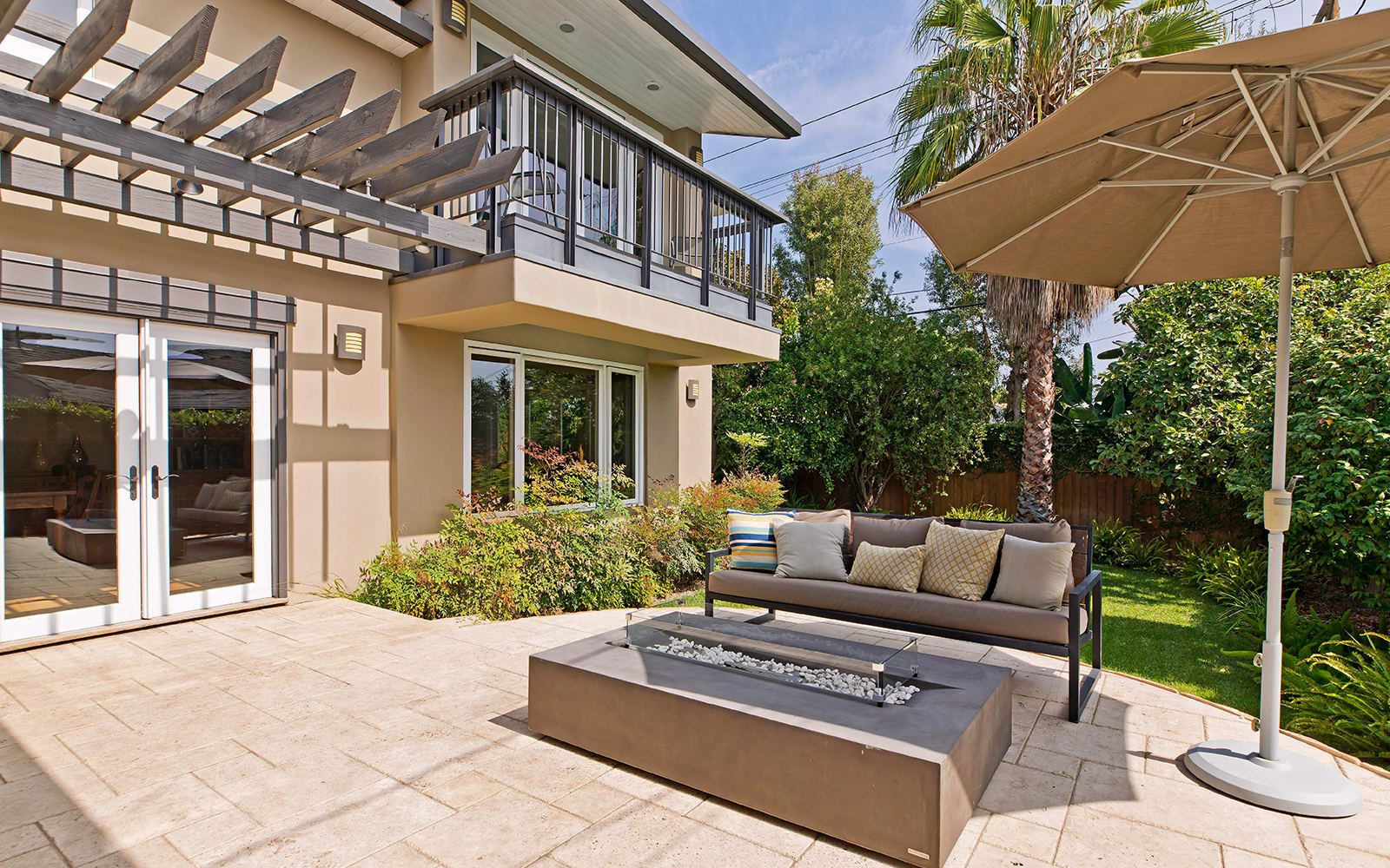 listing-img