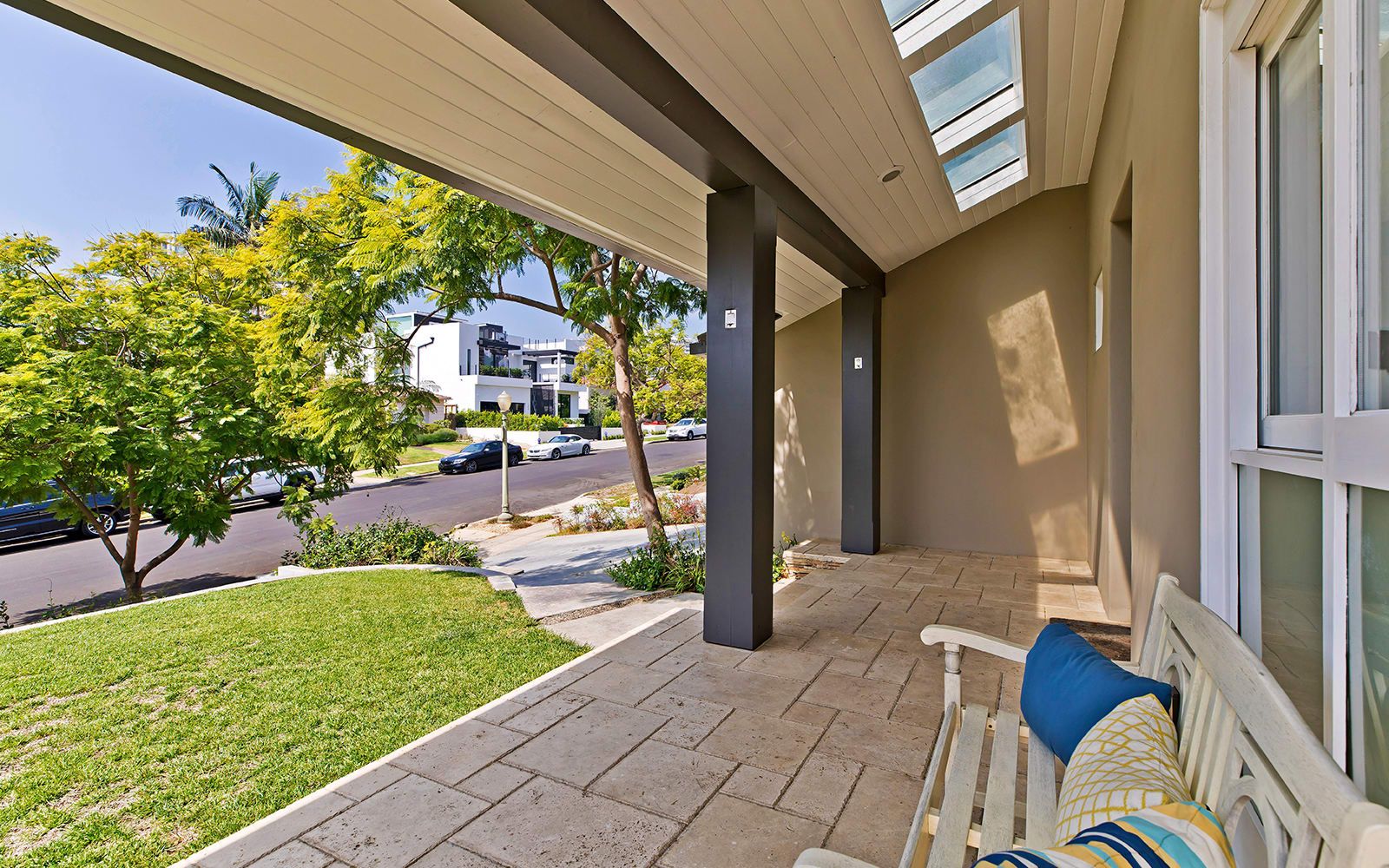 listing-img