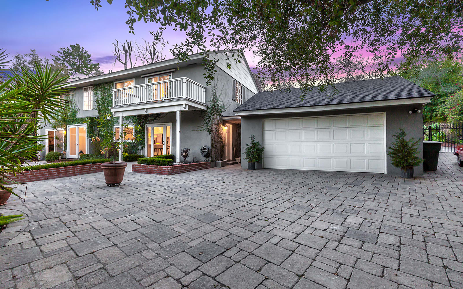 listing-img