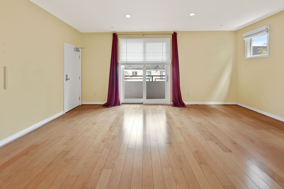 listing-img