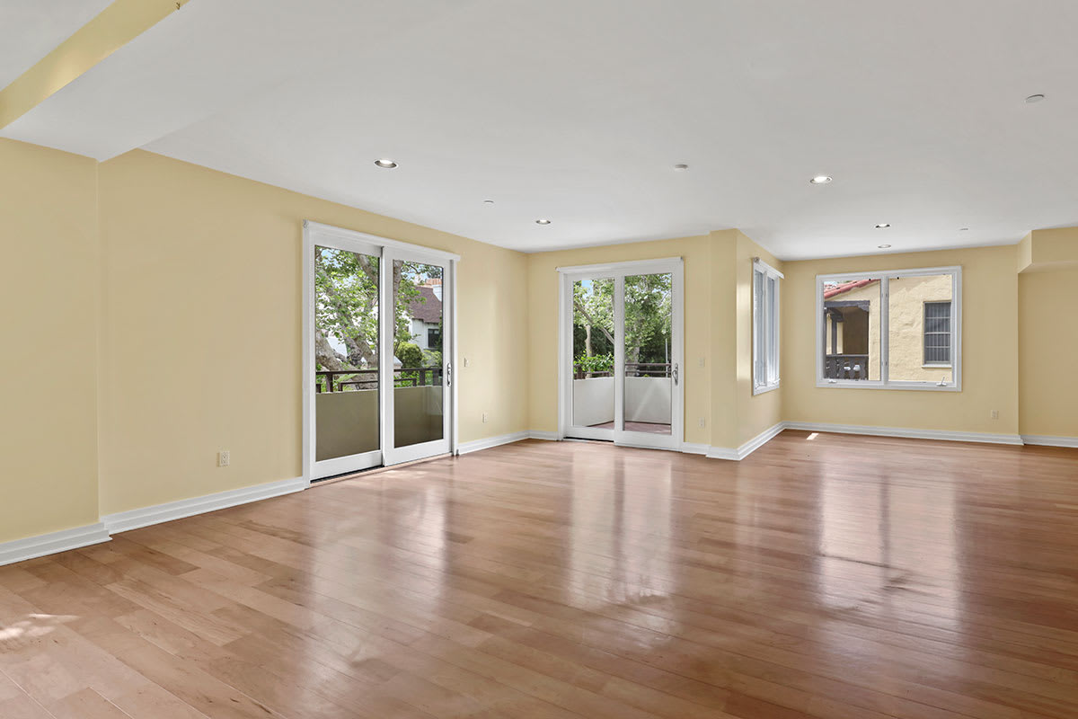 listing-img