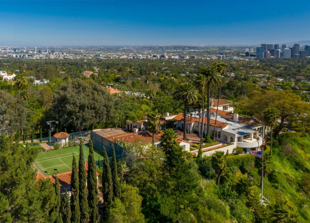 A Magnificent Hollywood Royalty Home In Beverly Hills By Jeff Hyland